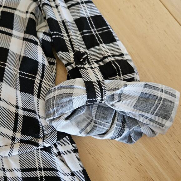 SALE Torrid Shirt Dress Plaid Zip Front Black Ivory Peach-Torrid size 1 1X - NWT - Picture 7 of 11